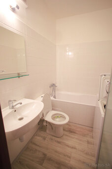 Garsónka Petržalka - prenájom - 5