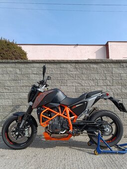 KTM DUKE 690 - 5