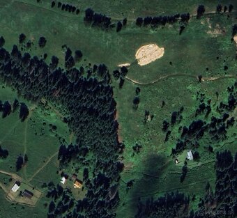 Veľký STAVEBNÝ Pozemok 2,75 HEKTÁR zo Stavebným Povolením L - 5