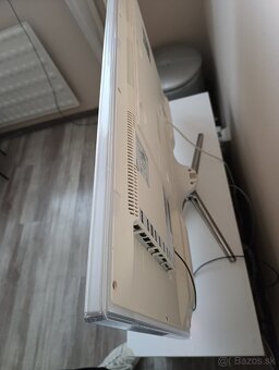 Samsung televízor biely 3D - 5