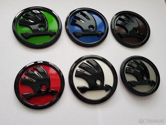 FAREBNY ZNAK SKODA - LOGO EMBLEM SKODA FAREBNE LAKOVANE - 5