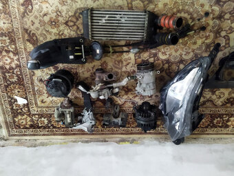 Peugeot 2008 1,6 hdi - 5