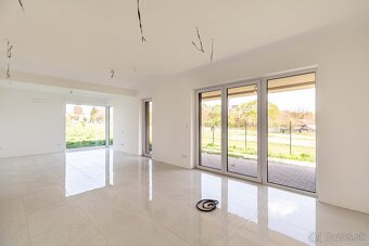 BEDES | novostavba 182m2, pozemok 659m2, 3x terasa, garáž - 5