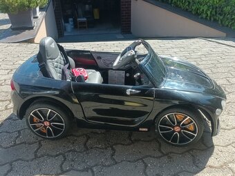 Elektrické auto Bentley EXP12 - 5