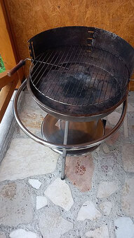 Veľký okrúhly záhradný gril - 5