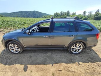 ŠKODA OCTAVIA SCOUT 1.8 TSI 135 KW - 5