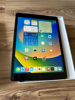 Apple Ipad 2021 - 9 gen. 64GB - 5