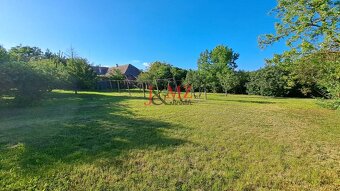 DOHODA Rodinný dom, záhrada 1.400 m2, šírka 27m, Starý Hrádo - 5