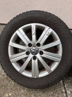 Hliníkové disky VW so zimnými pneumatikami. - 5