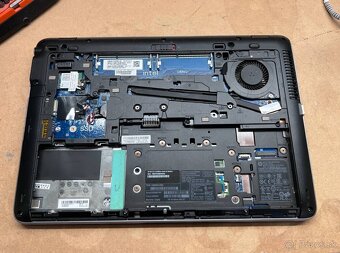 Predám pokazený notebook na náhradné diely HP 840 G2 - 5
