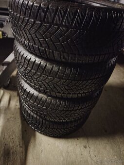 Predám Zimné pneu 215/55R17 98W - 5