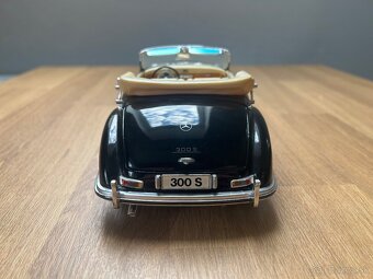 Mercedes-benz 300S 1:18 Maisto - 5