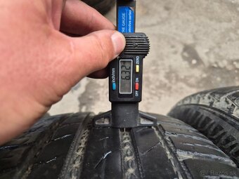 225/55 r18 letné 4 ks NOKIAN dezén 6,8-6,3 mm - 5