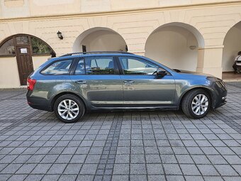 Škoda Octavia Combi 2.0 TDI DSG Ambition Navi DVD R16 OrigKM - 5