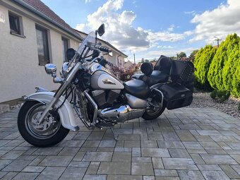 Suzuki VL 1500 Intruder - 5