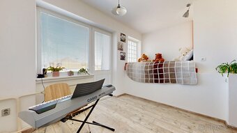 PINK Reality - NOVÁ CENA - na predaj poschodový rodinný dom - 5