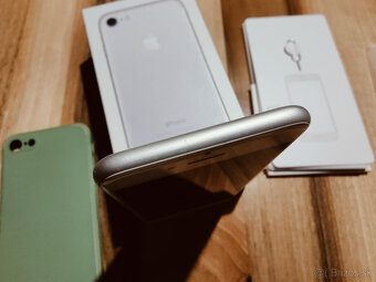 iPhone 7 silver - komplet balenie - 5