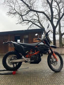 KTM 690 ENDURO R - 5