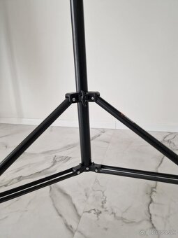 Štúdiový set: Nanlite FS-300, octagon softbox 150cm a statív - 5