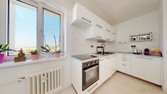 2i.byt 75m, Svetlá ul.,pri Horskom parku, loggia, výhľad,TOP - 5