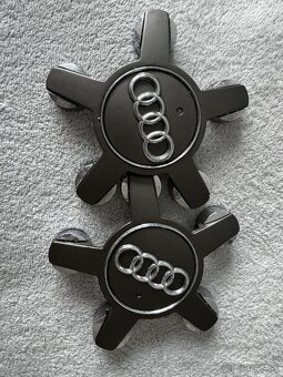 Predám originálnu sadu diskov AUDI + pneu 225/45 R17 - 5