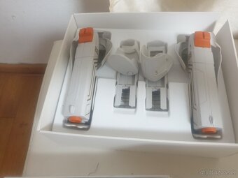 Pico 4 s prislusenstvom a hramy. - 5