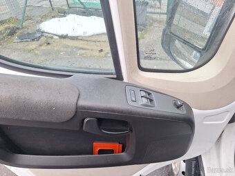 Citroën Jumper 2.2 HDi 5 miestne L3H3 - 5