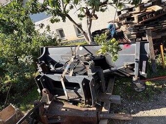 Predám radlicu na sneh na traktor bager - 5