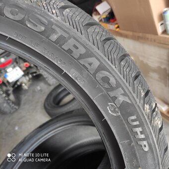 Zimné pneumatiky 235/45 R20 - 5
