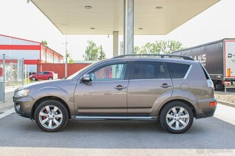 Mitsubishi Outlander 2.2 DI-D 4x4 - 5