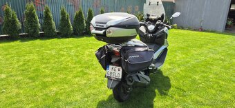 Sym 300 skúter - 5