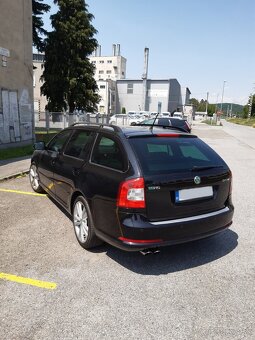 Predám škodu Octáviu RS - 5