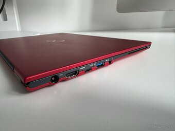 Fujitsu LifeBook U938 červený ultrabook Win 11 - 5