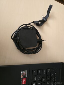ASUS VIVOBOOK 15 - 5