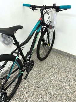 Kross Lea 5.0, 29/ 27,5 bicykel dámsky, Black Turquoise Glos - 5