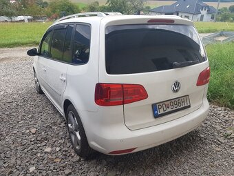 Volkswagen Touran 2.0 TDi Highline - 5