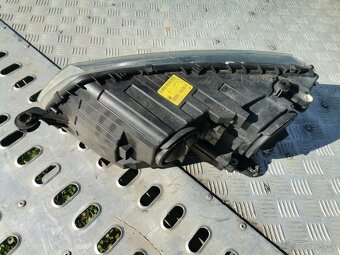 Predne svetla skoda octavia 3 pred facelift - 5