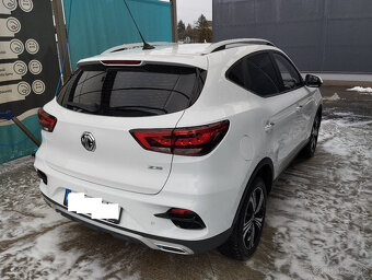 MG ZS ESSENTIAL PLUS 1.5 DVVT 5MT - 5