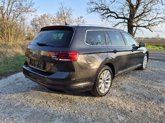 Volkswagen Passat Variant 2023 2,0 TDi DSG - 5