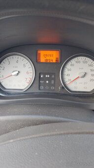 Predám Dacia Sandero 1,4 55KW - 5