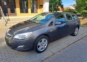 Opel Astra 1,4 i Sports Tourer benzín manuál 88 kw - 5