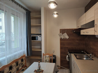 Prenájom 1 izbový byt Levice - 5