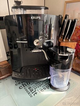 Kavovar Krups EA829810 - 5