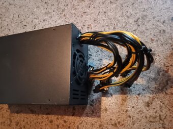 9x 6Gb Nvidia GPU podobné ako GTX 1060 mining rig 1600w psu - 5