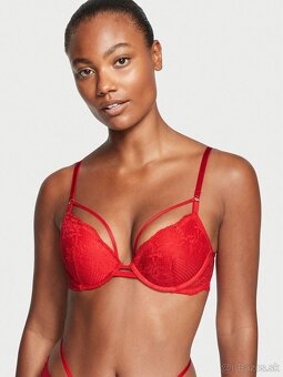 Victoria’s Secret čipkovana push-up podprsenka 75A - 5