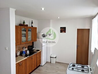 Krásny zrekonštruovaný rodinný dom v Prakovciach DOHODOU - 5