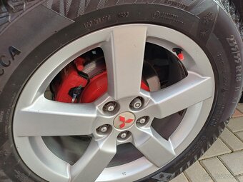 MITSUBISHI OUTLANDER 2,0 TDI 4x4 2007 - 5