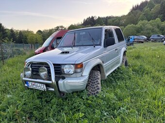 Mitshubishi Pajero 2.8 tdi Rozpredam na náhradné diely - 5