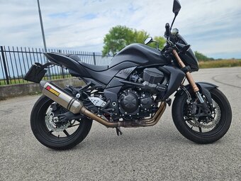 Kawasaki Z750 R - 5