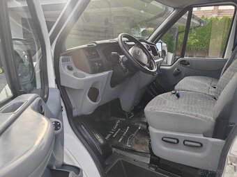 Ford Transit 3 miestne - 5